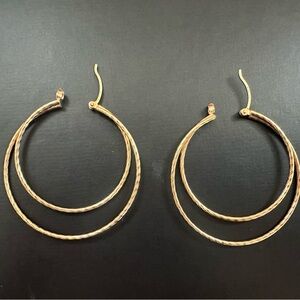 Pair of 14k double hoop earring with clasp
